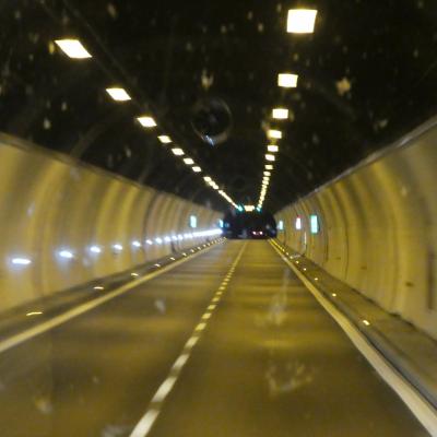 Fahrt durch den Tunnel