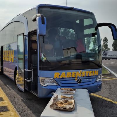 Busfahrt mit italienischen Leckereien